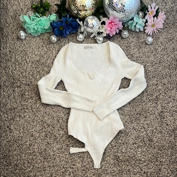 Abercrombie & Fitch Tops - Knit Long Sleeve Bodysuit